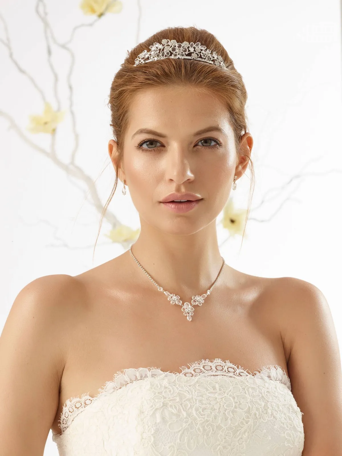 Tocados y Tiara novia Bianco D44 Complementos vestidos de novia