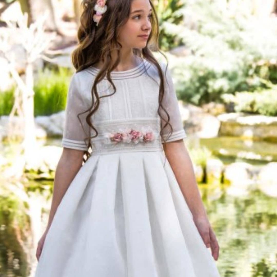 Comuniones,.bonitos vestidos para nuestras princesas. Comunión#vestidos comunión# Barcelona#